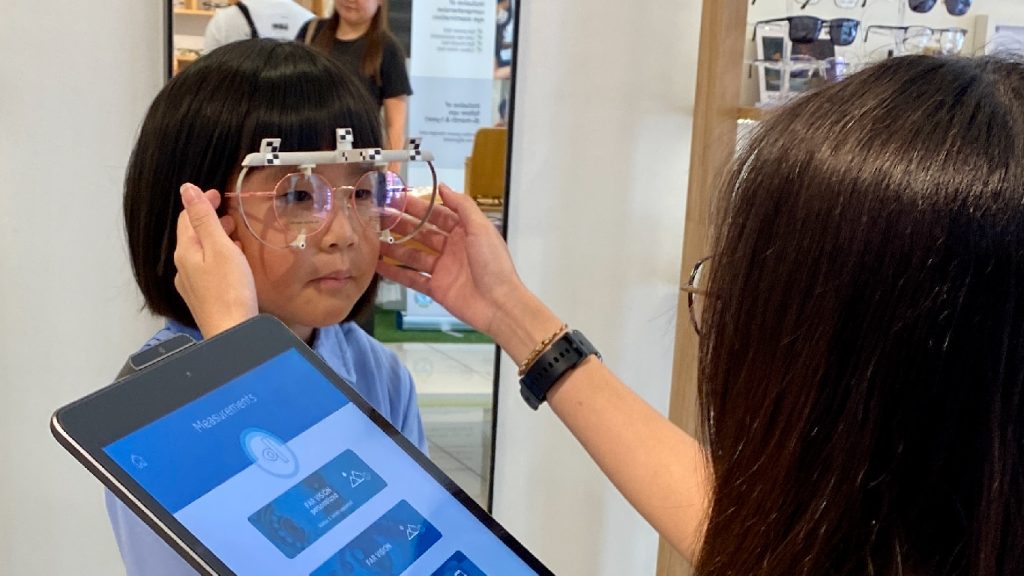 Protect children eyesight with myopia control lenses