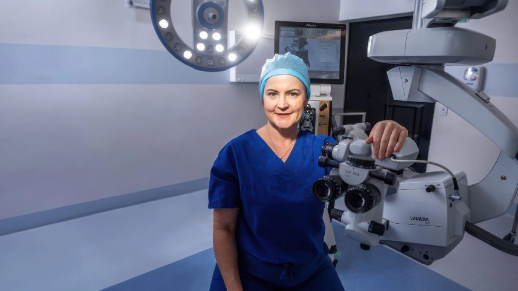 Ophthalmologist in an operation theatre